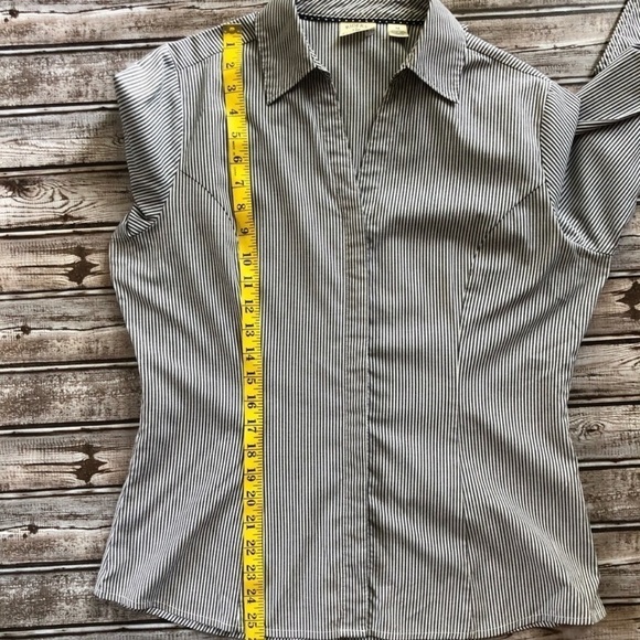 Cotton button down shirt Size Medium New w/o Tags - Picture 8 of 8